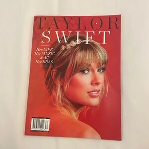 TAYLOR SWIFT Magazine